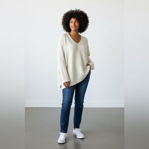 Cream Wishlist Over Sized Sweater Size Medium-Large